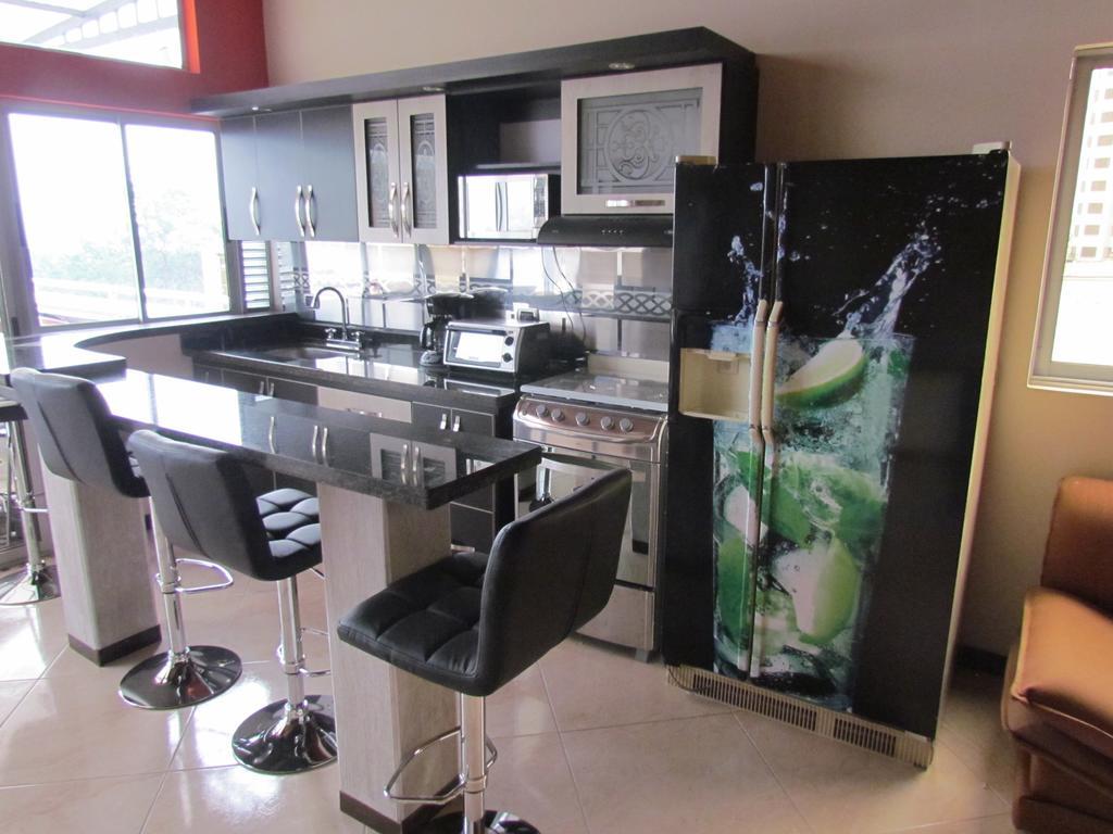 Apartamentos En El Poblado Medellín Exteriör bild