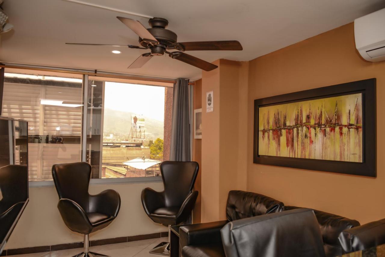 Apartamentos En El Poblado Medellín Exteriör bild