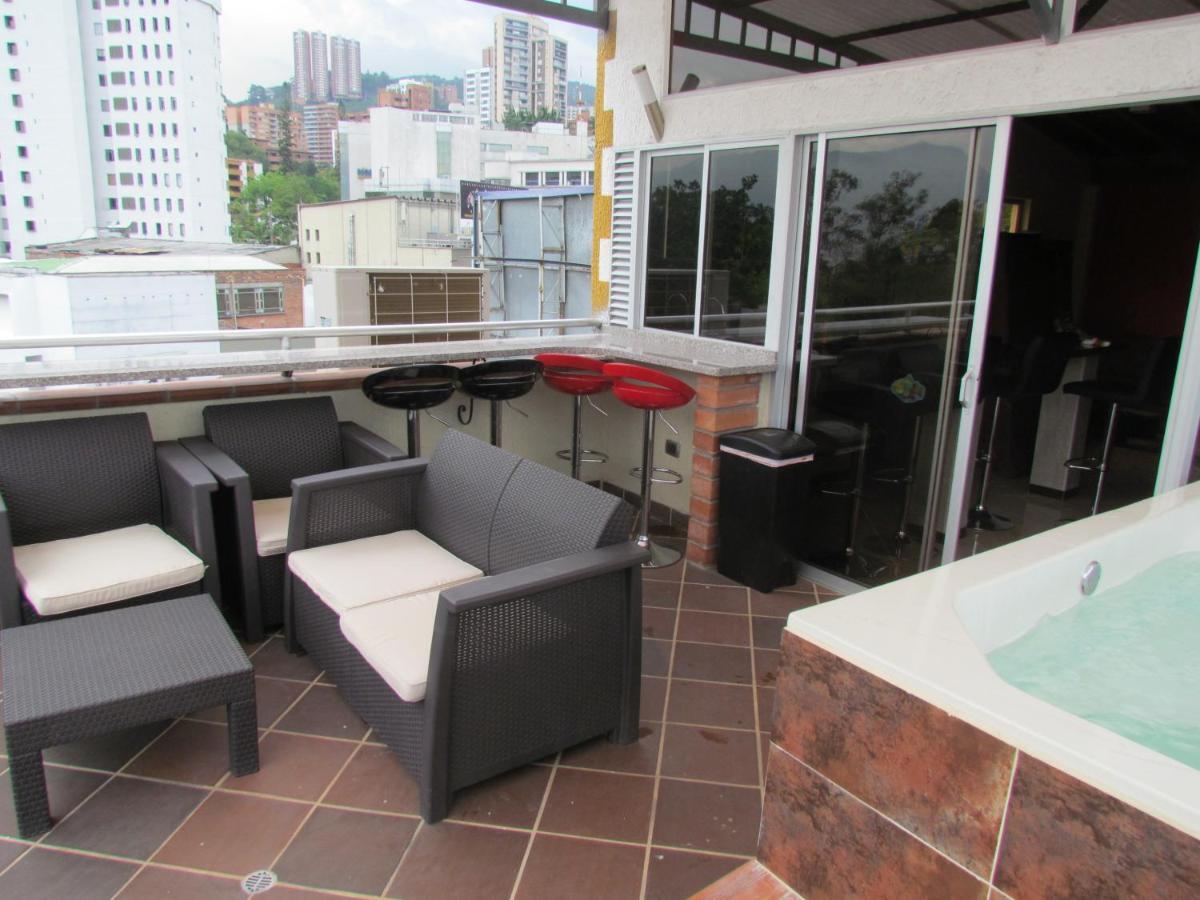 Apartamentos En El Poblado Medellín Exteriör bild