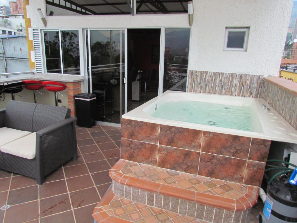 Apartamentos En El Poblado Medellín Exteriör bild