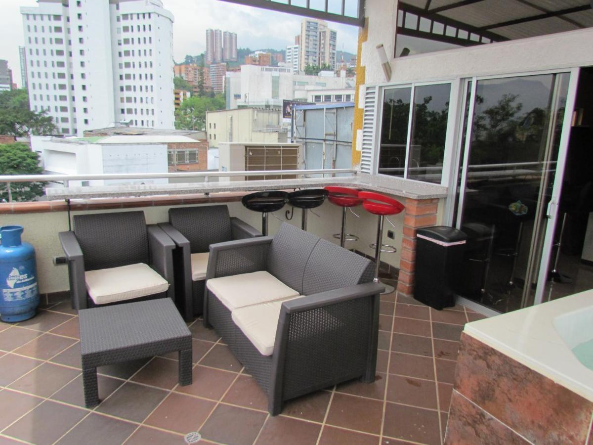 Apartamentos En El Poblado Medellín Exteriör bild